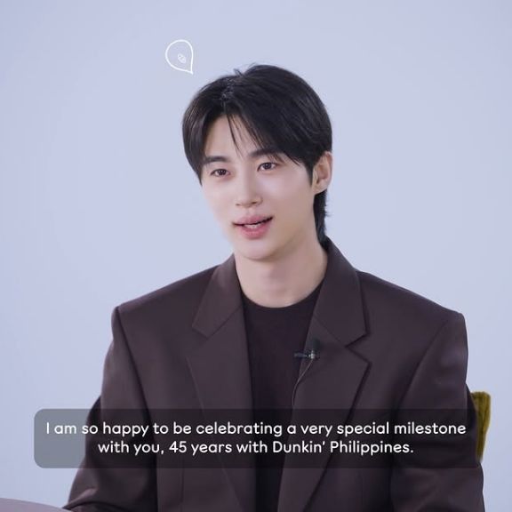 边佑锡的最新照片