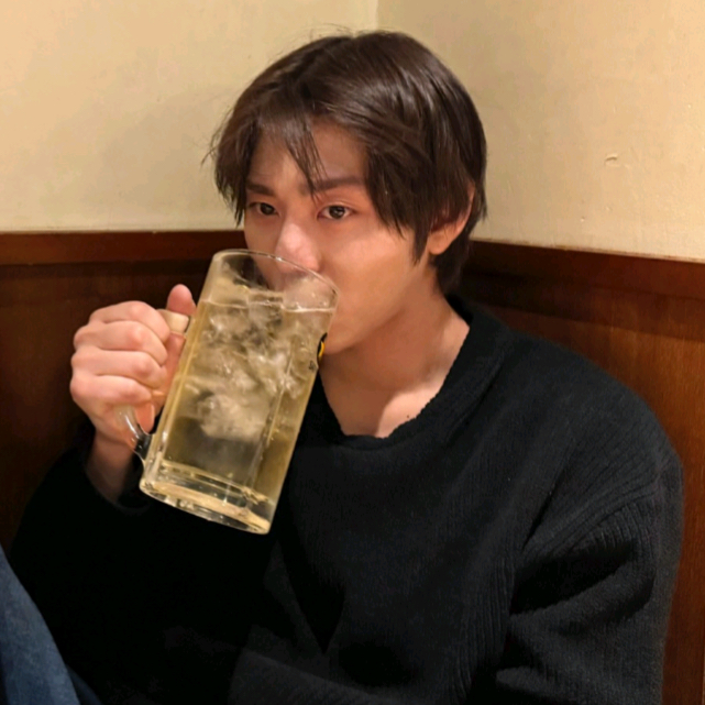 Behind-the-scenes cut of Ahn Hyoseop