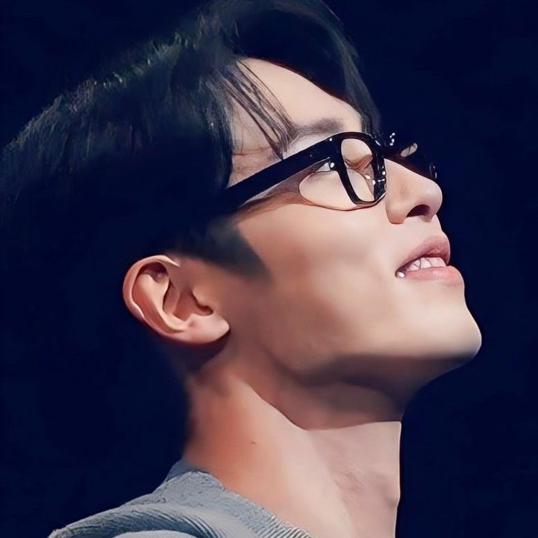 Recent activity shot of Lee Jaewook