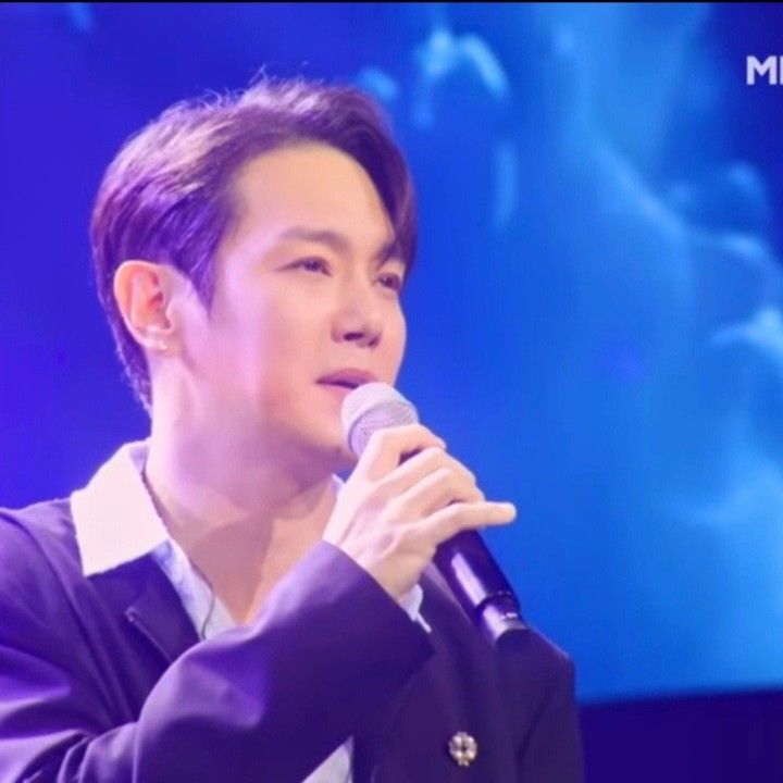 A moment captured by a fan of Hwanhee