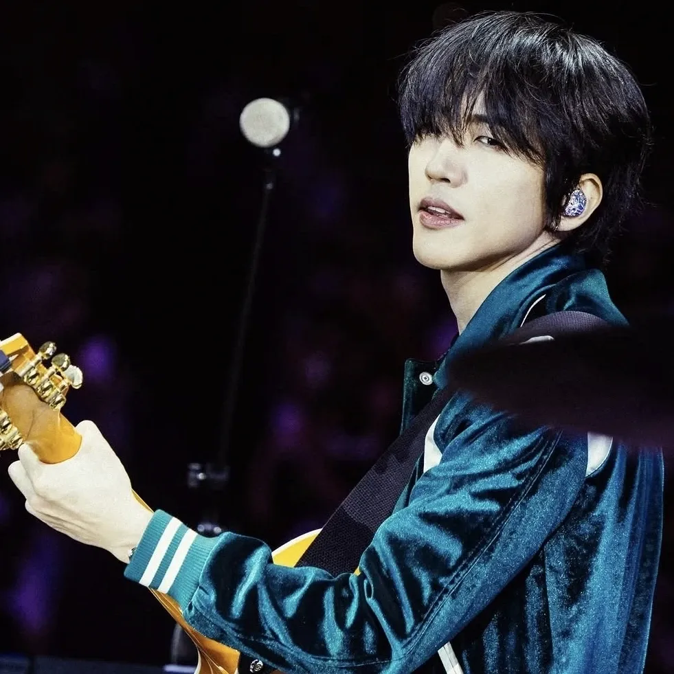 Recent activity shot of Lee Seungyoon