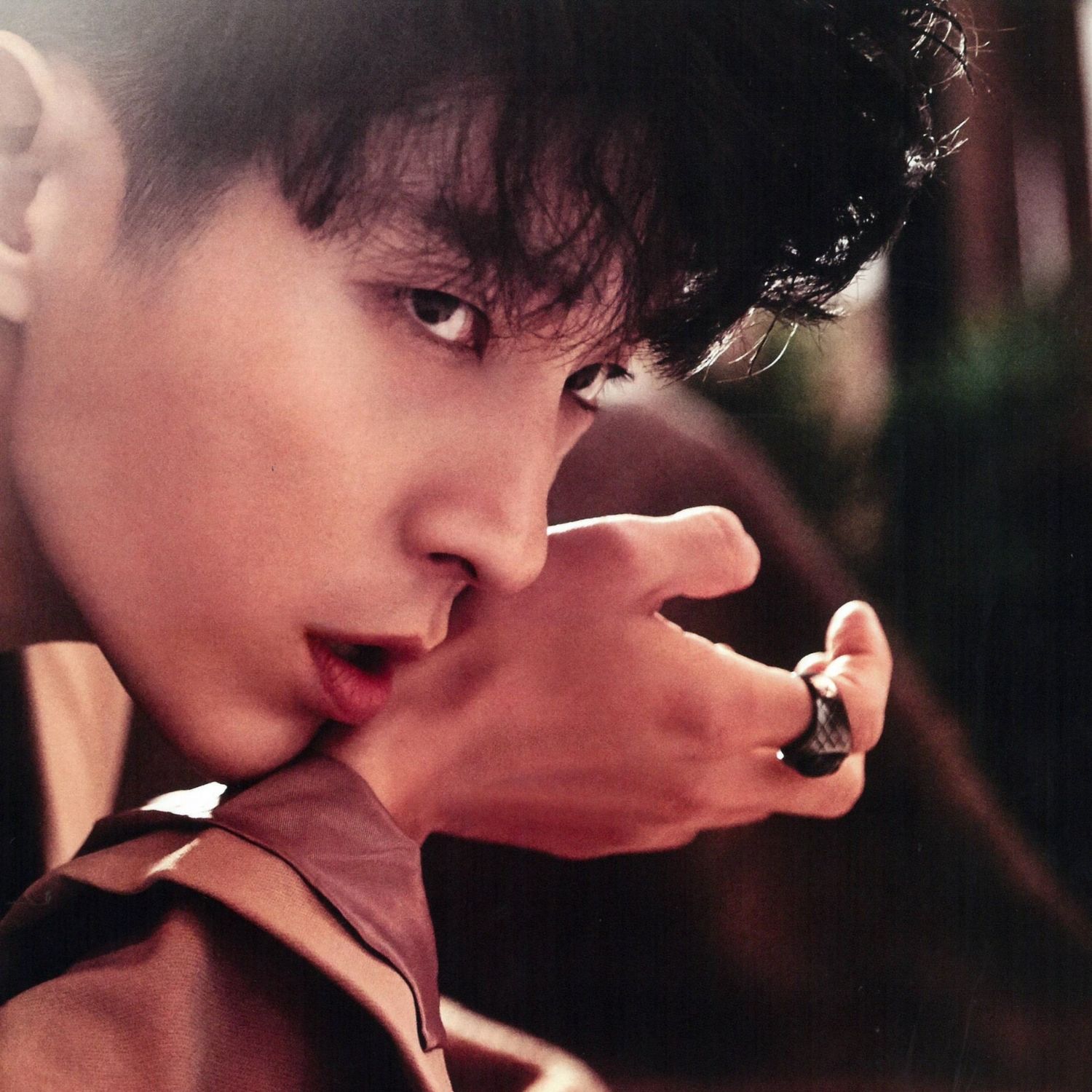 Behind-the-scenes cut of Lee Joongi