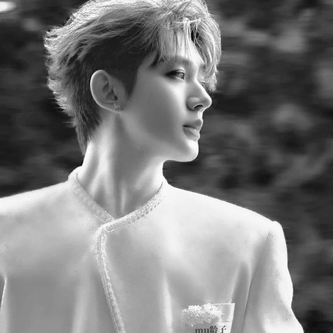 Behind-the-scenes cut of Deng Wei