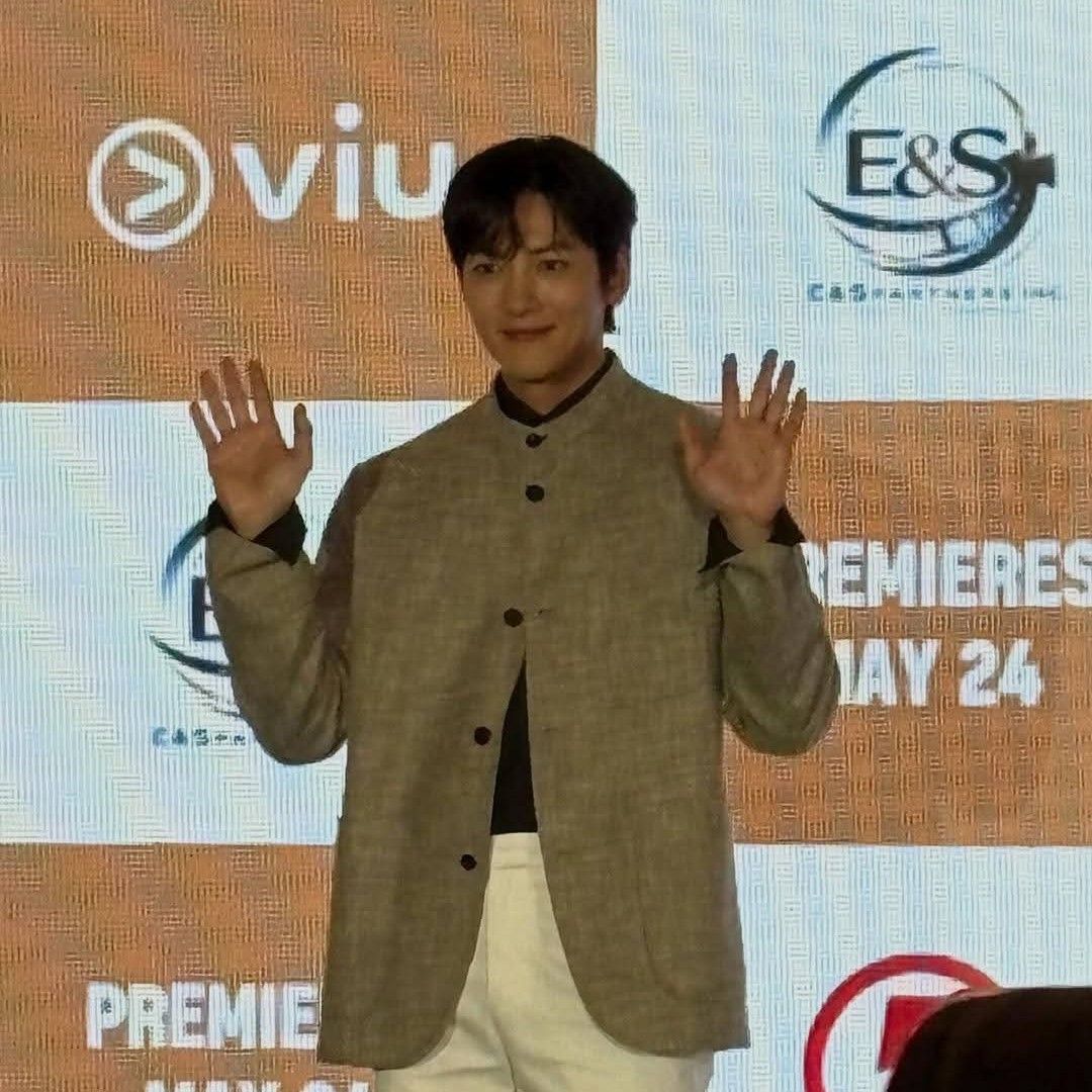 粉丝拍下的池昌旭瞬间