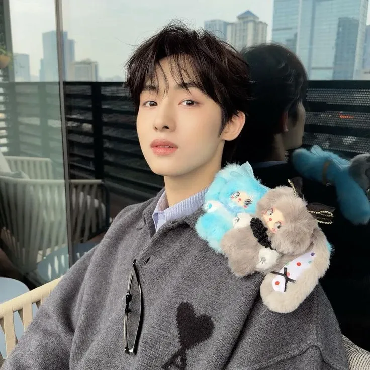 Behind-the-scenes cut of Winwin
