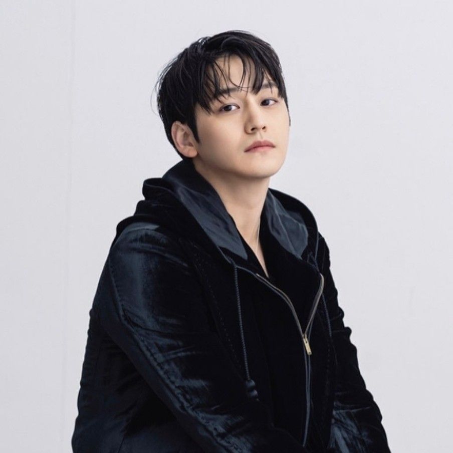 Behind-the-scenes cut of Kim Bum