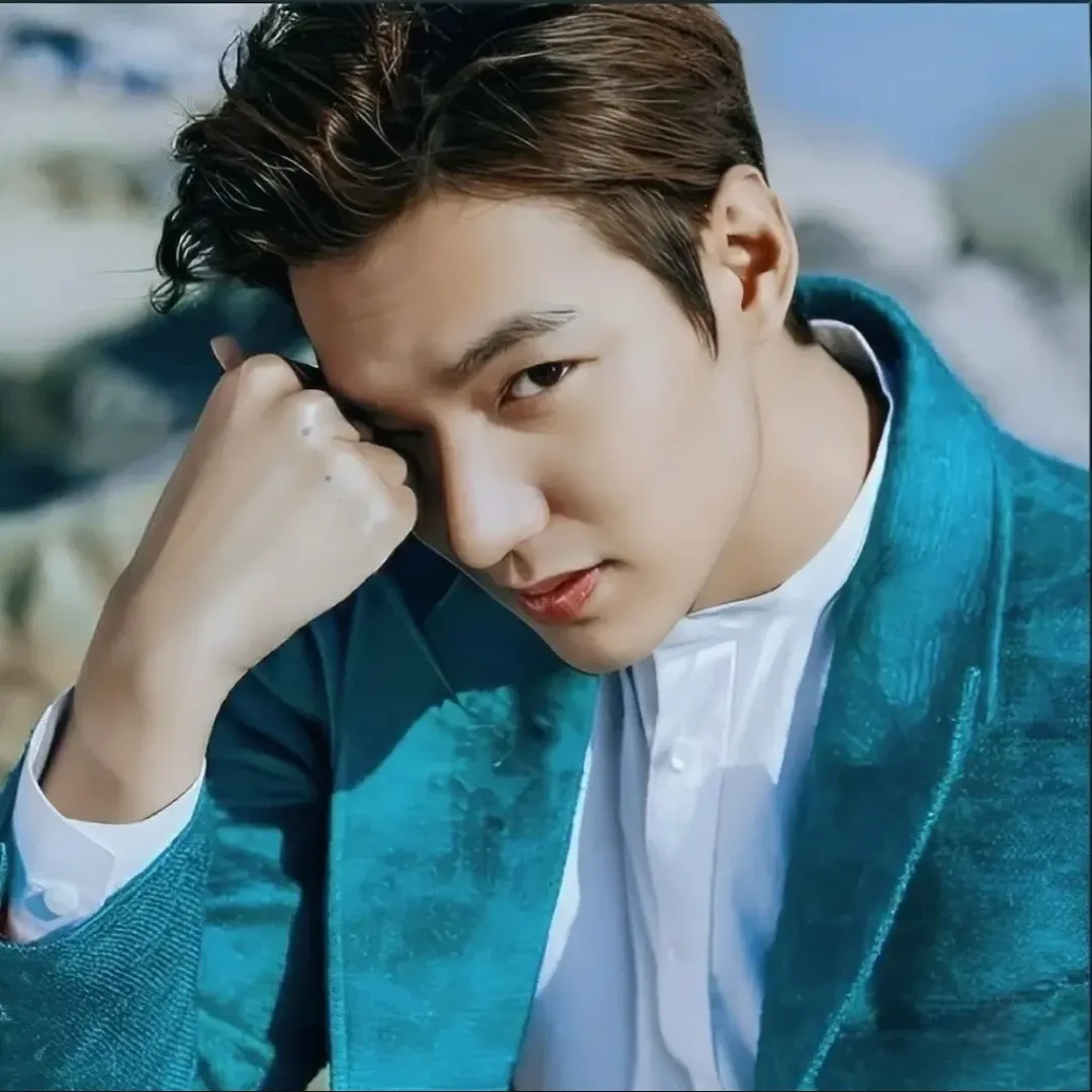 Latest photo of Lee Minho