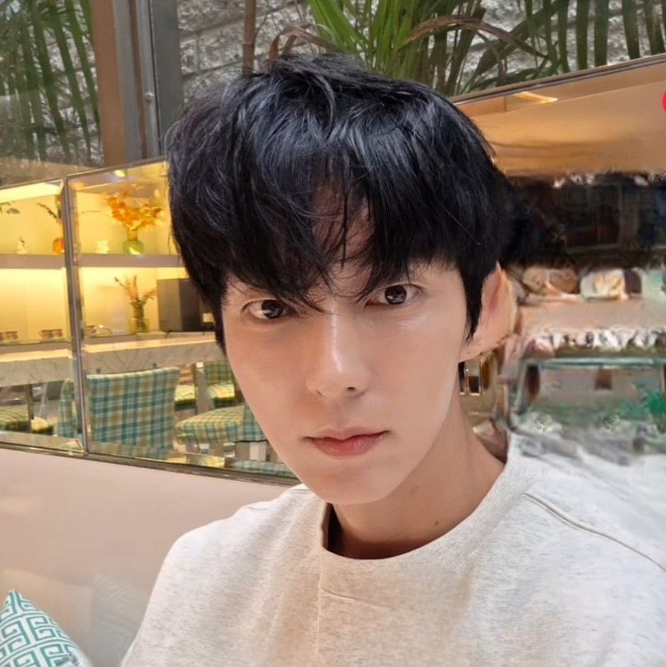 Latest photo of Lee Joongi