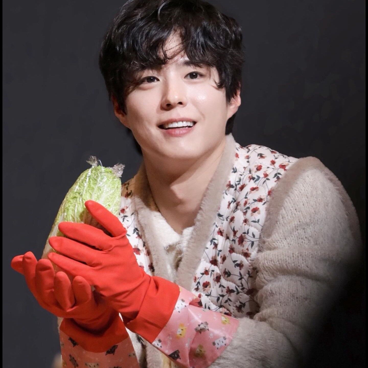 Recent activity shot of Park Bogum