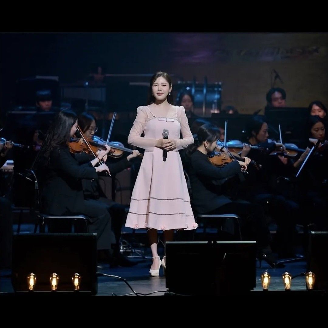 ソン・ガインの最近の活動ショット