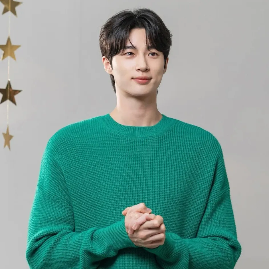 Behind-the-scenes cut of Byeon Wooseok