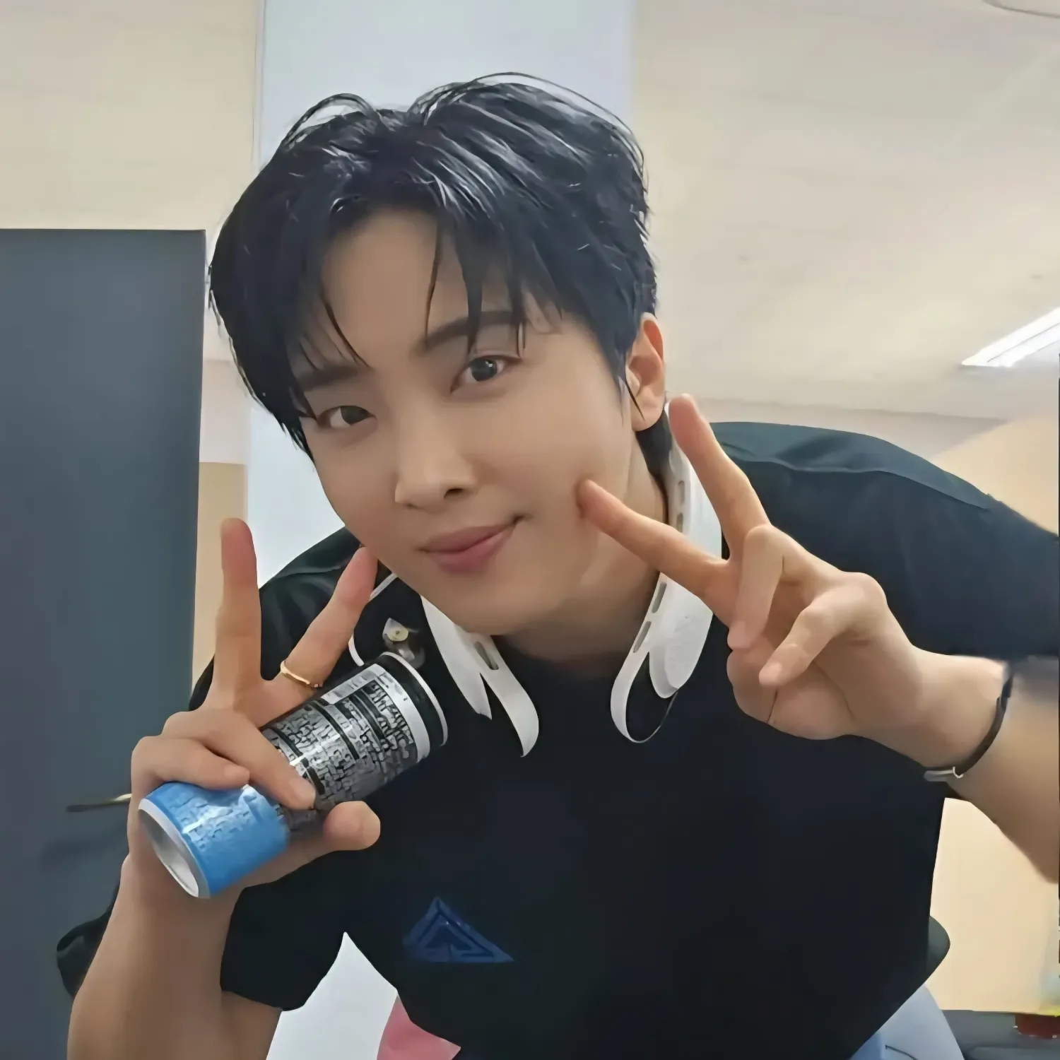Behind-the-scenes cut of Hwang Yunsung