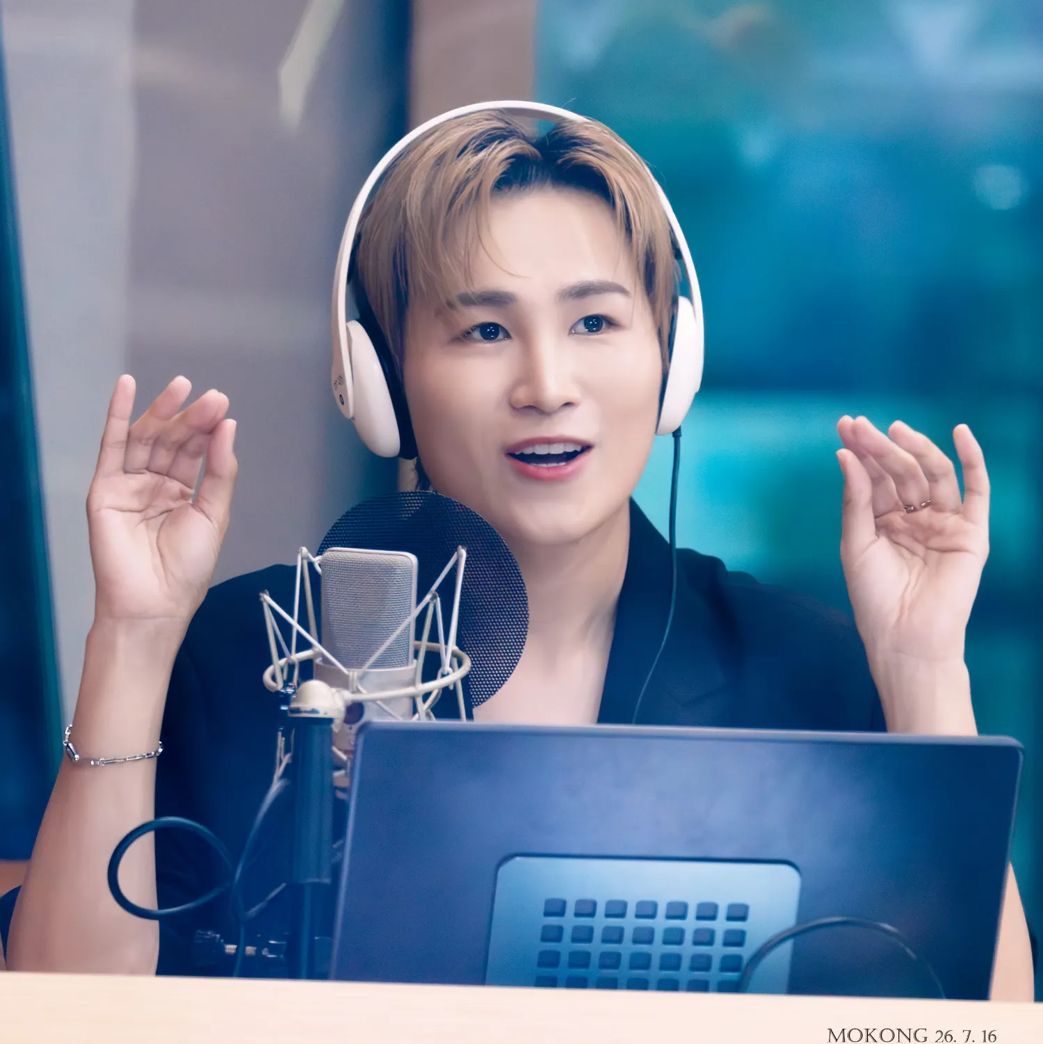 김희재의 비하인드 컷