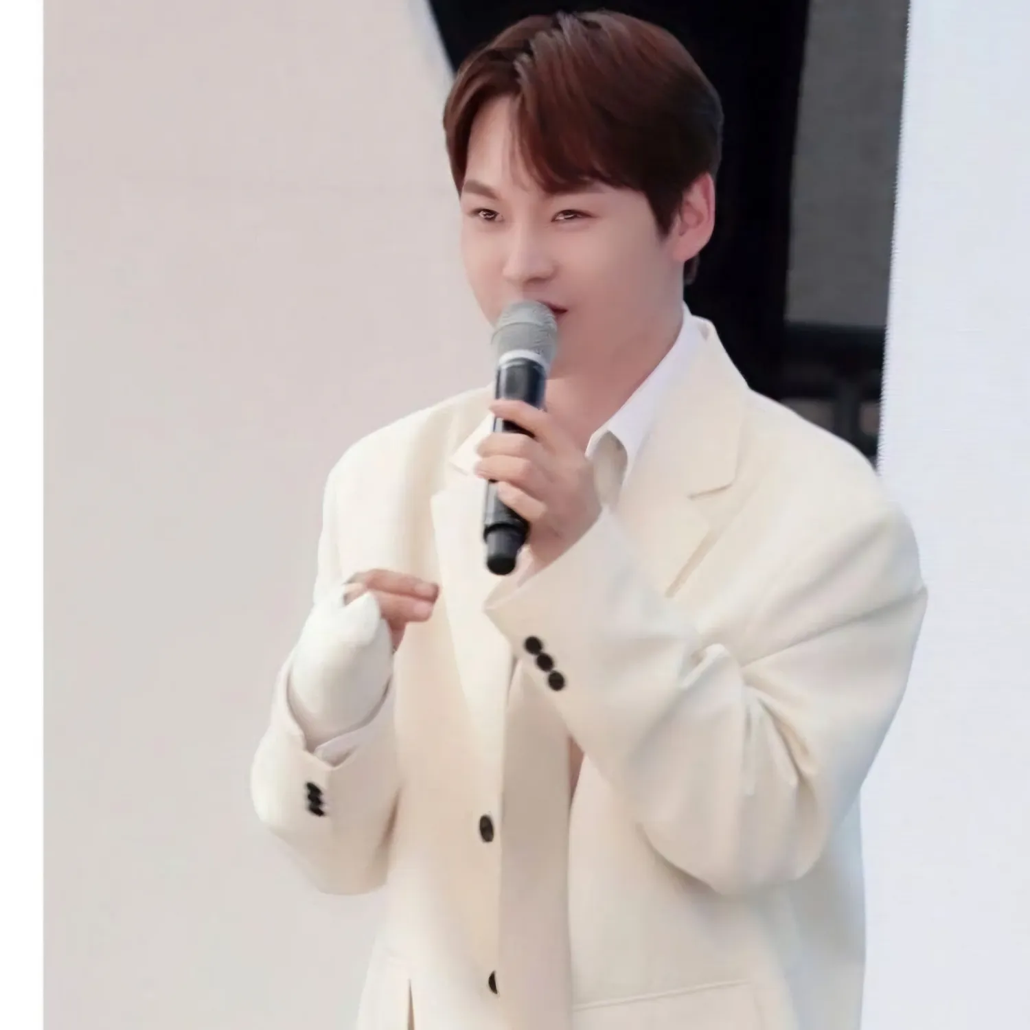 Momen yang diabadikan oleh penggemar Park Seojin