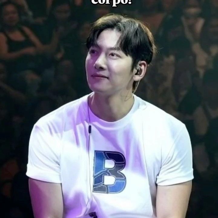 粉絲拍下的池昌旭瞬間