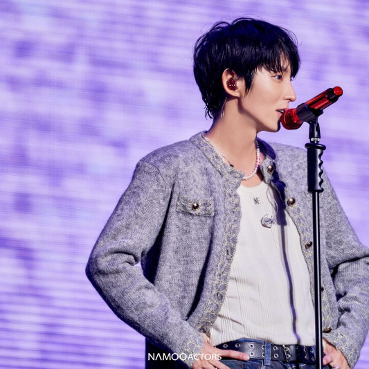 Behind-the-scenes cut of Lee Joongi