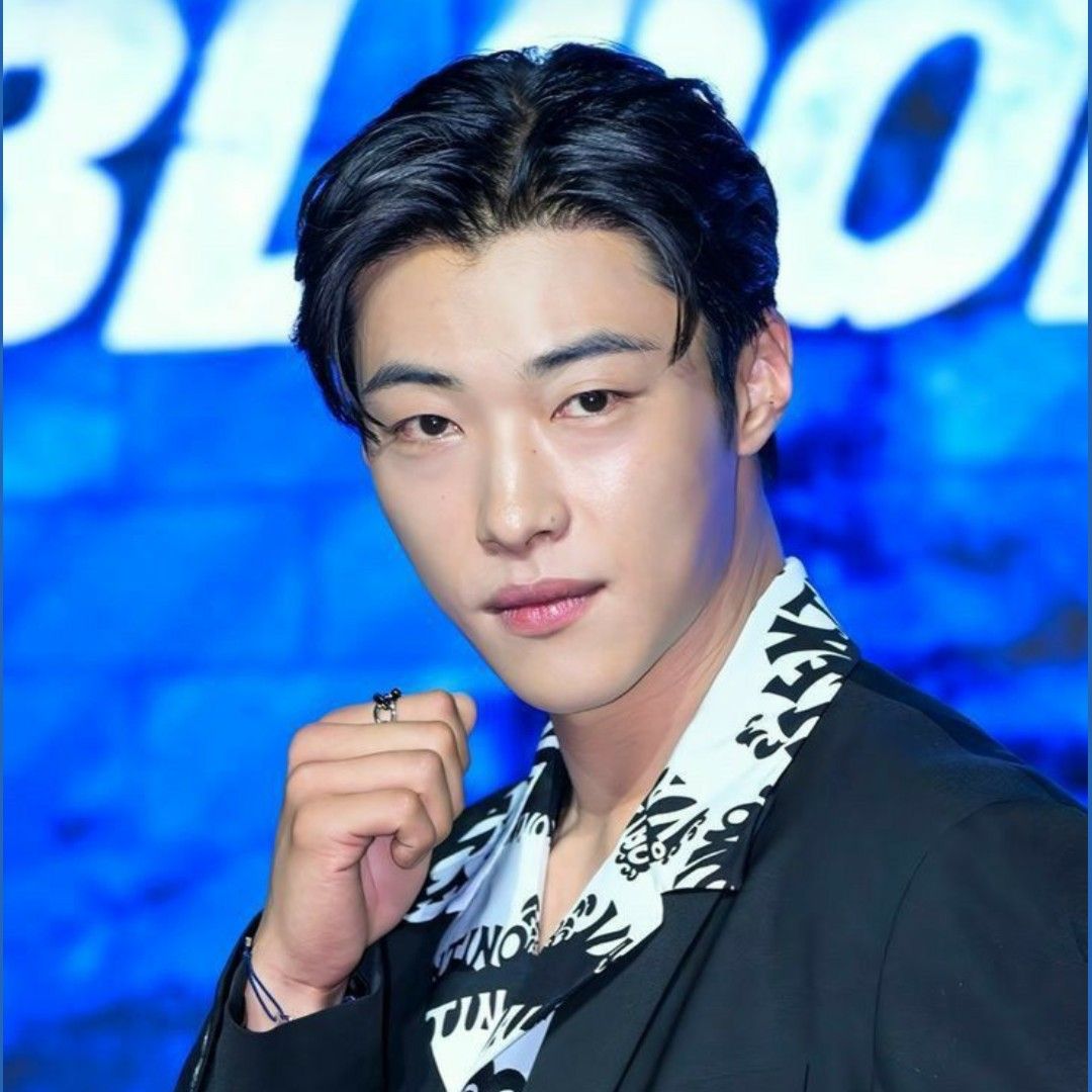 A moment captured by a fan of Woo Dohwan