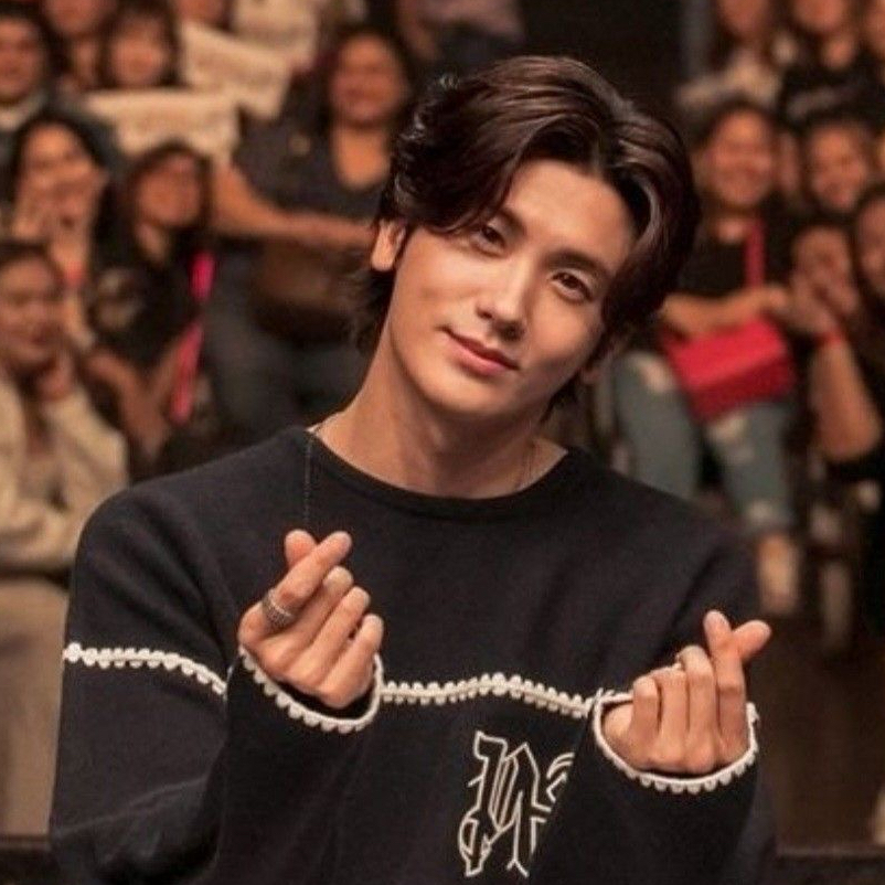 Latest photo of Park Hyungsik