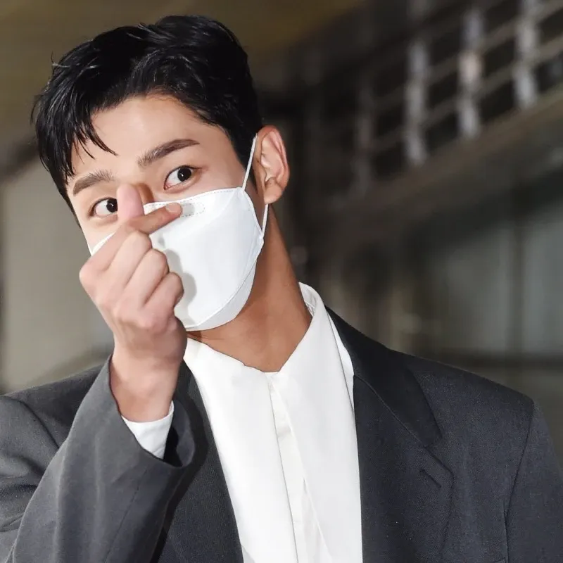 Foto terbaru dari Rowoon
