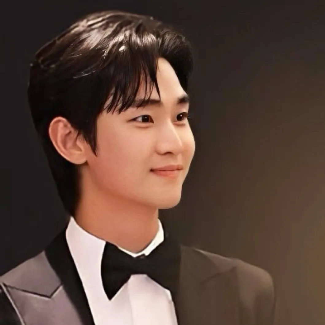 金秀賢的幕後花絮