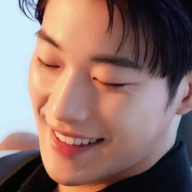 Behind-the-scenes cut of Woo Dohwan