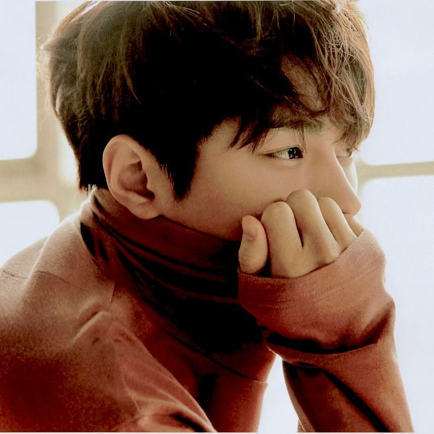 Recent activity shot of Kim Myungsoo (L)