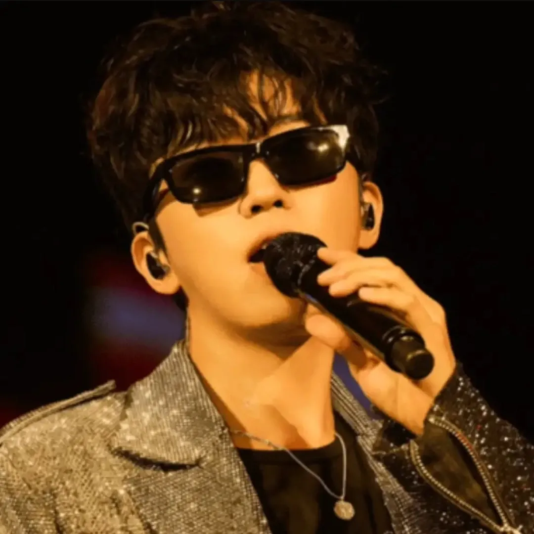 Foto terbaru dari Lim Youngwoong