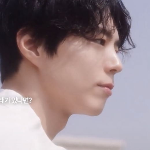 Recent activity shot of Park Bogum