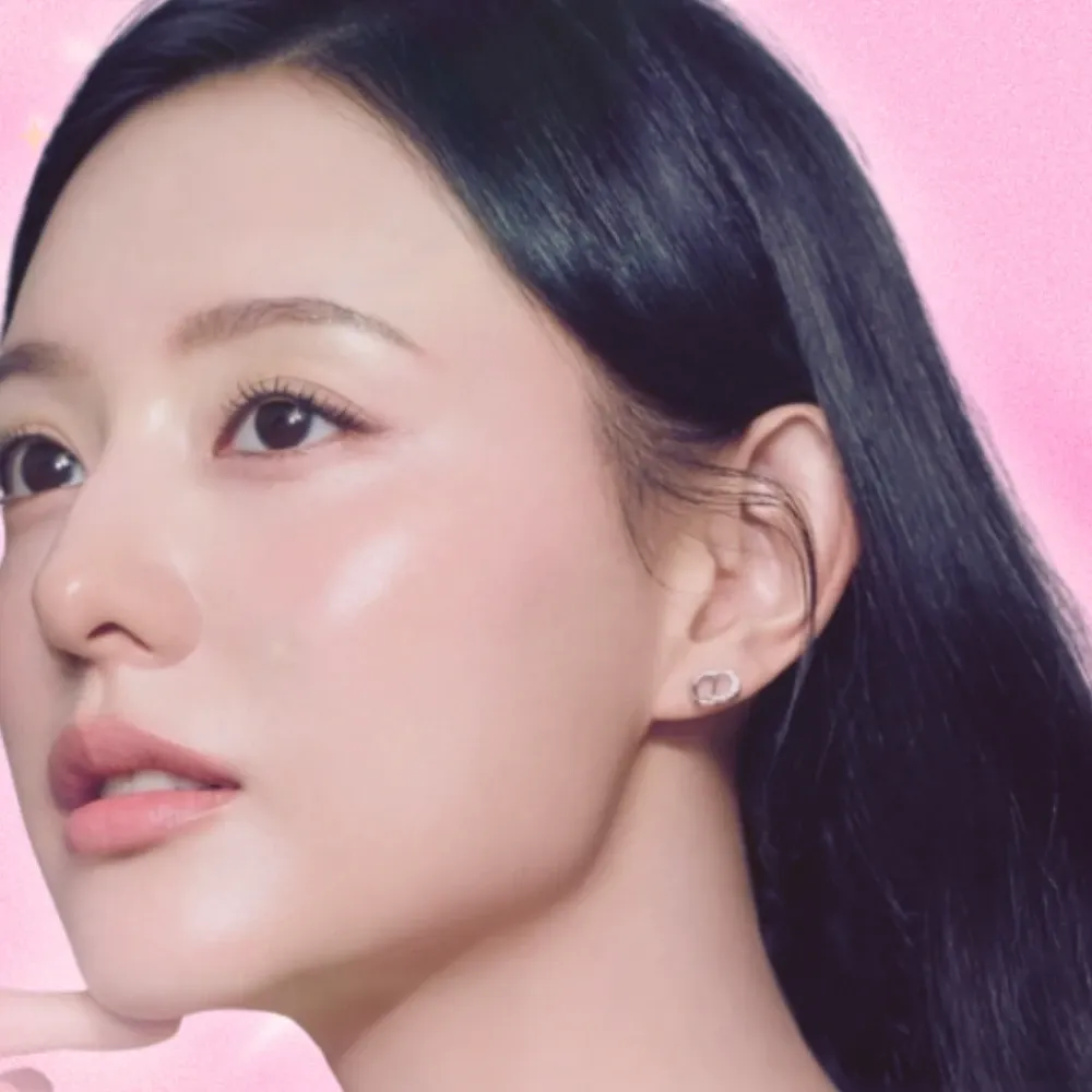 Recent activity shot of Kim Jiwon