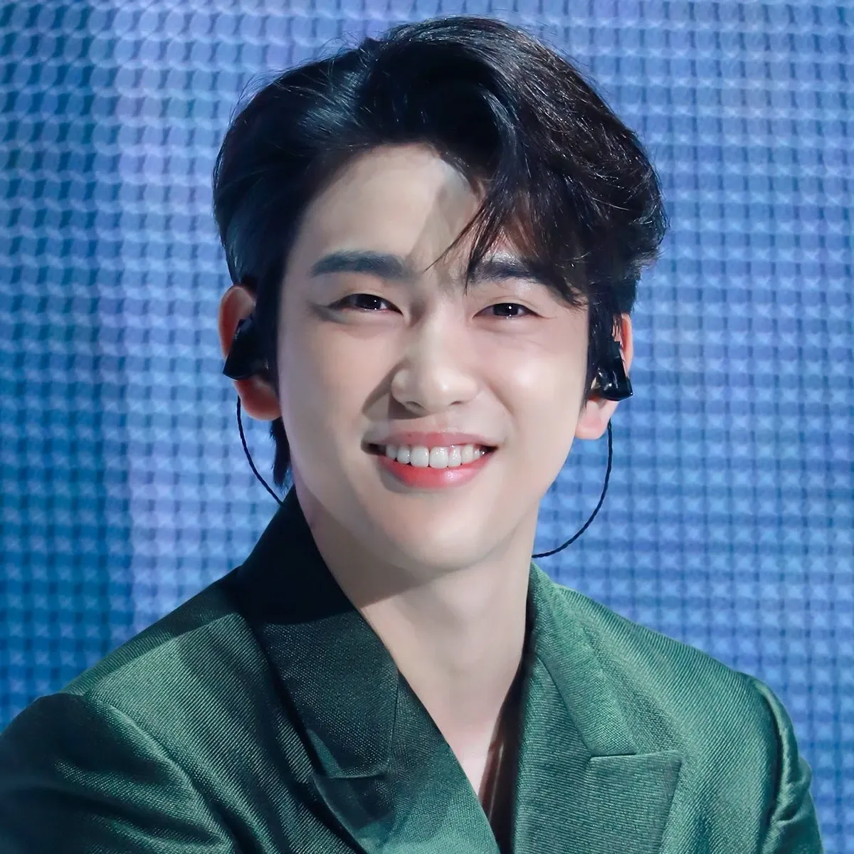 パク・ジニョンの最近の活動ショット