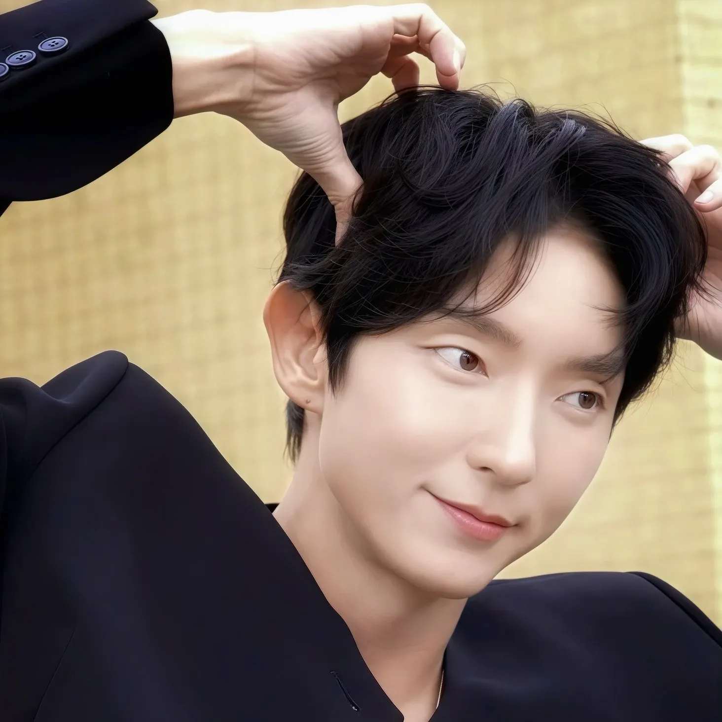Latest photo of Lee Joongi