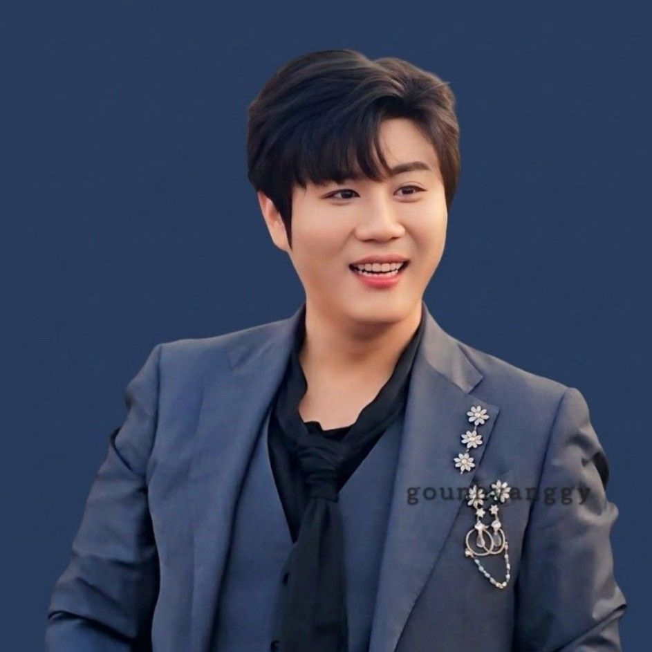 チン・ヘソンの最近の活動ショット