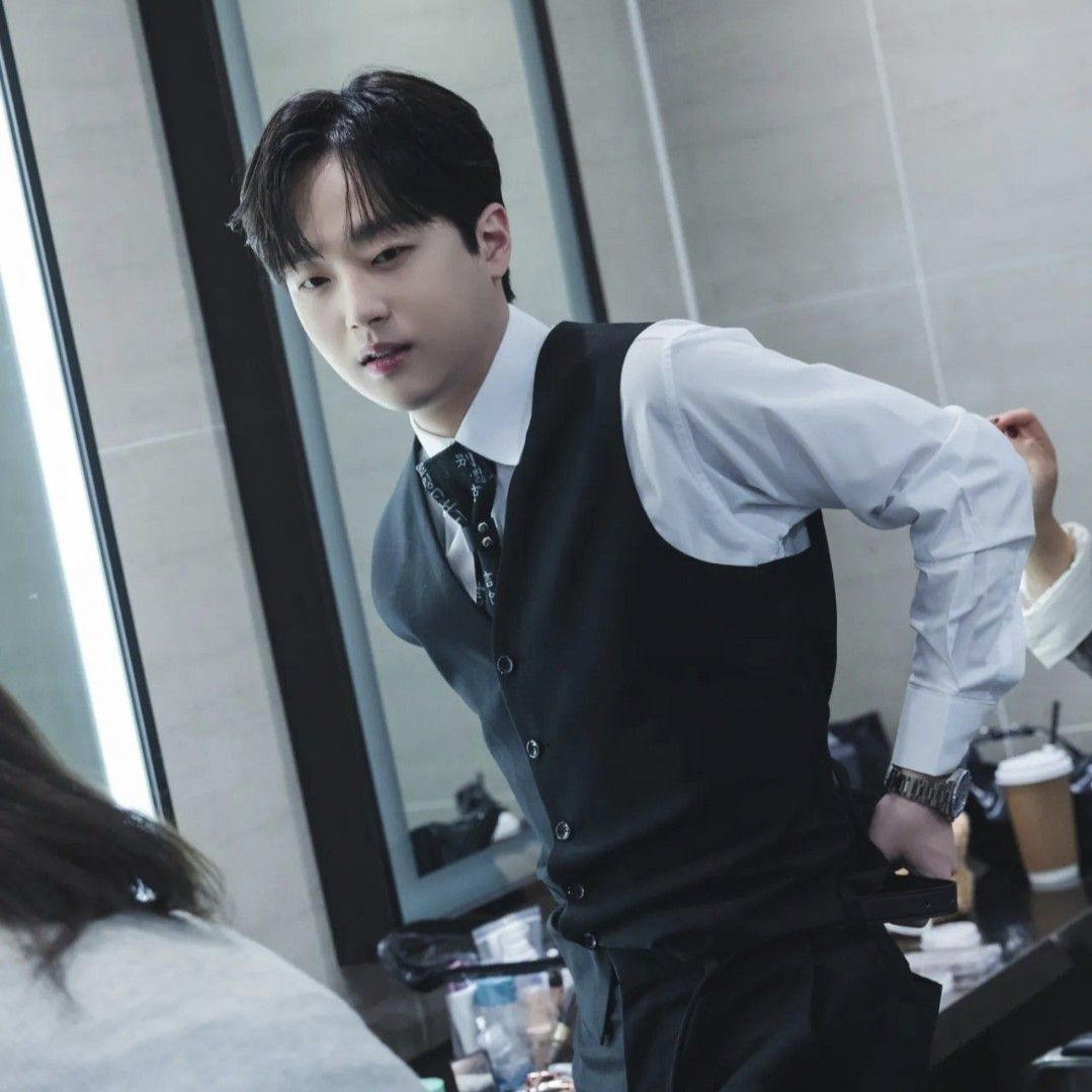 Foto kegiatan terbaru dari Lee Chanwon