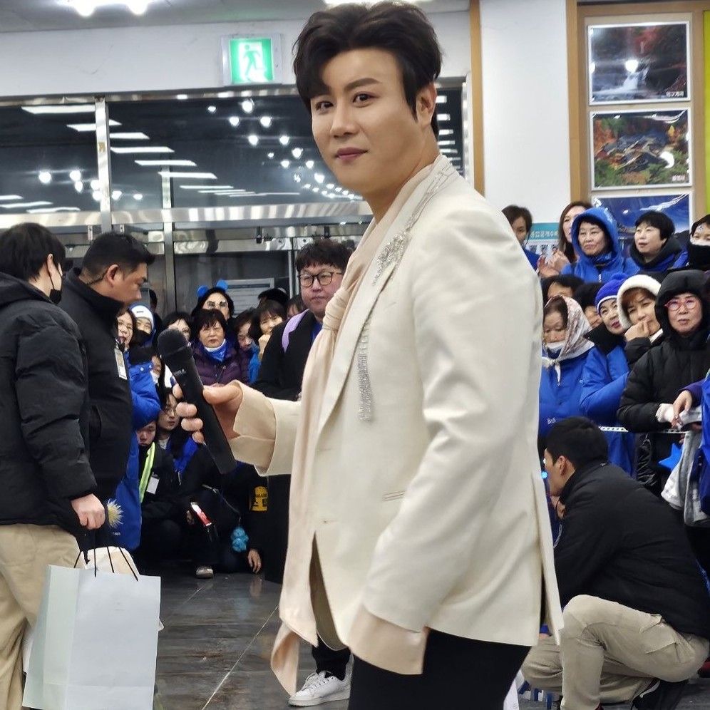 Behind-the-scenes cut of Jin Haesung