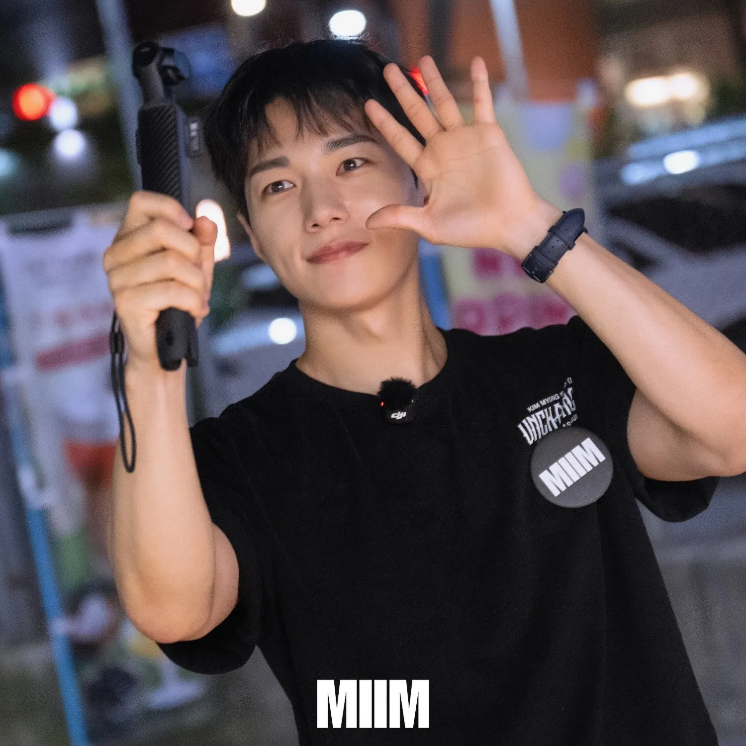 Latest photo of Kim Myungsoo (L)