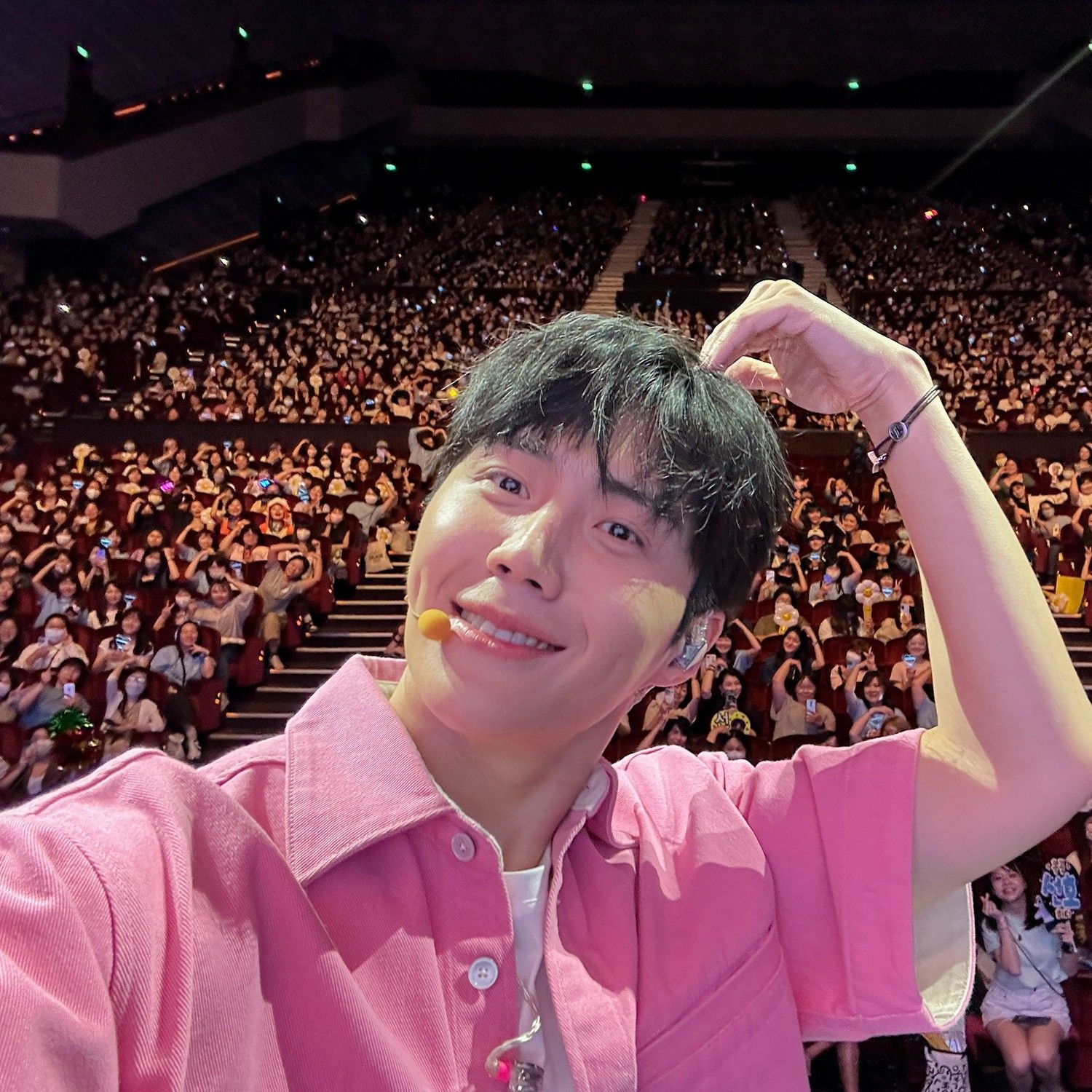 Behind-the-scenes cut of Kim Seonho