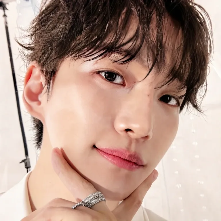 Foto terbaru dari Lee Junho