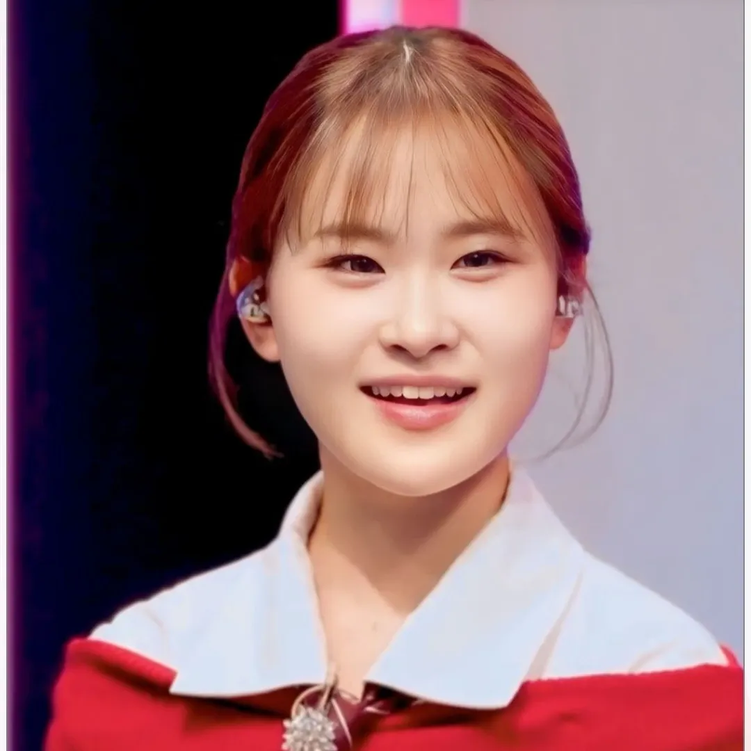 김다현의 비하인드 컷