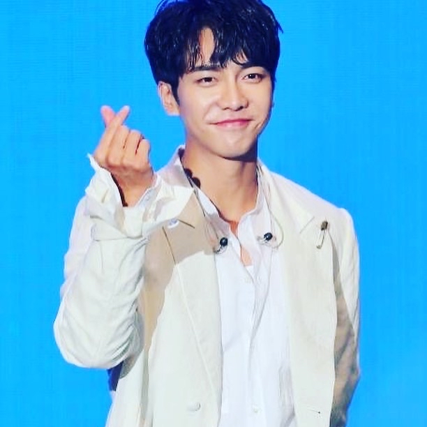 Latest photo of Lee Seunggi