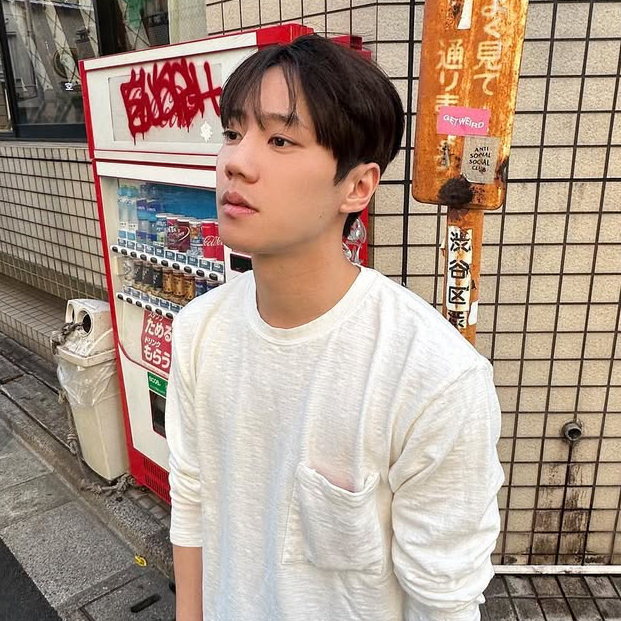 Recent activity shot of Lee Junyoung