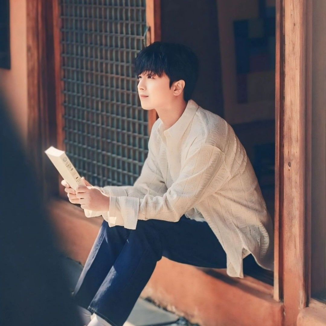 Foto terbaru dari Lee Chanwon