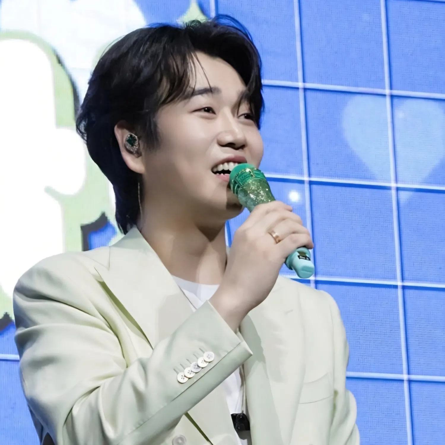 Recent activity shot of Hwang Youngwoong