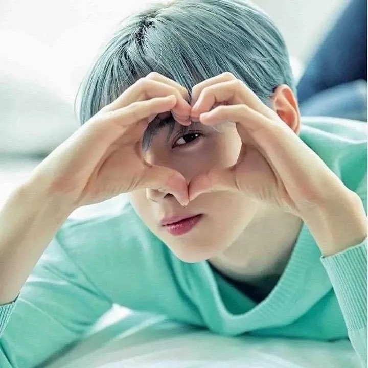A moment captured by a fan of Cha Eunwoo
