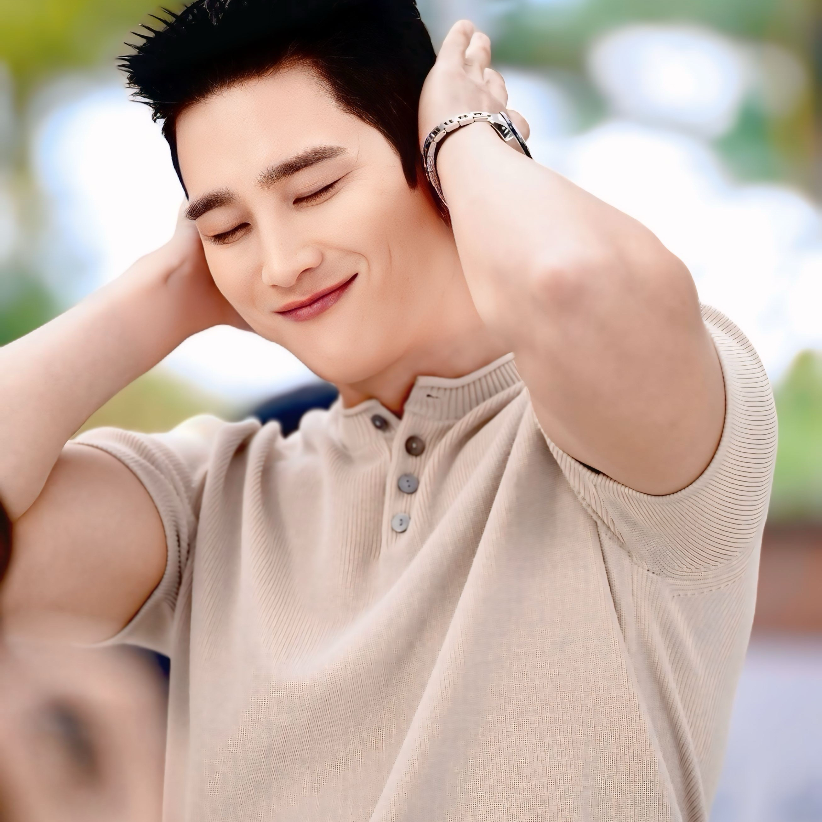 Recent activity shot of Ahn Bohyun