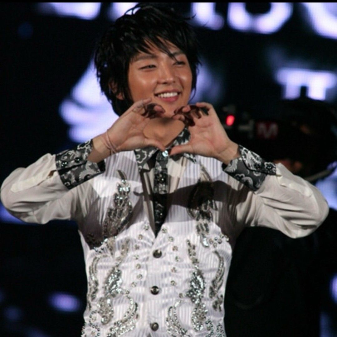 Behind-the-scenes cut of Lee Joongi