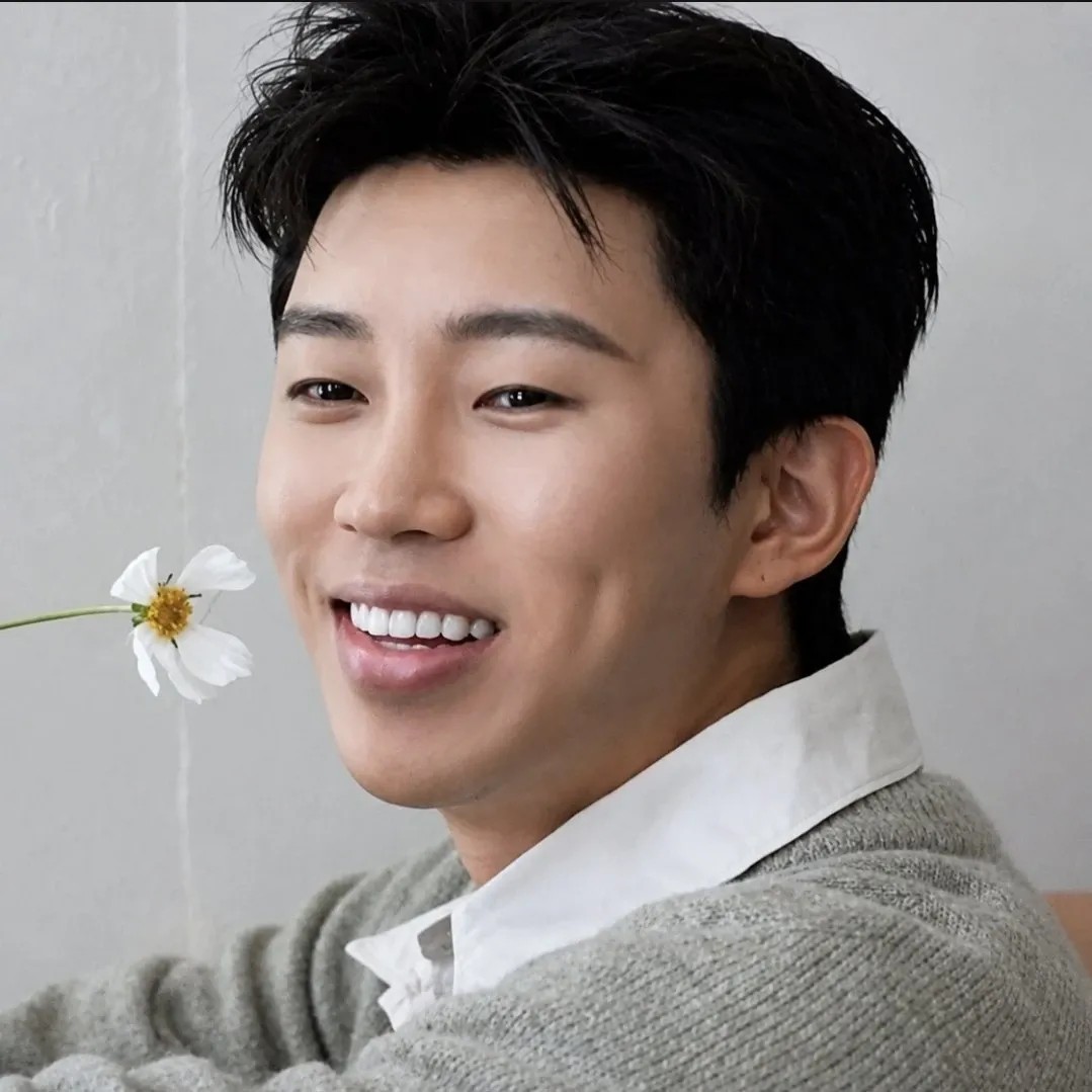 Foto terbaru dari Lim Youngwoong