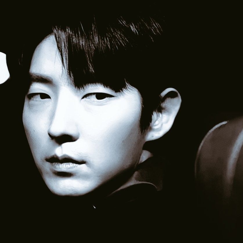 Behind-the-scenes cut of Lee Joongi