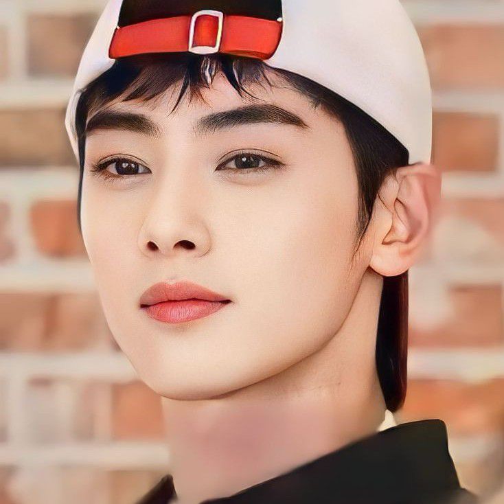 Cuplikan di balik layar dari Cha Eunwoo