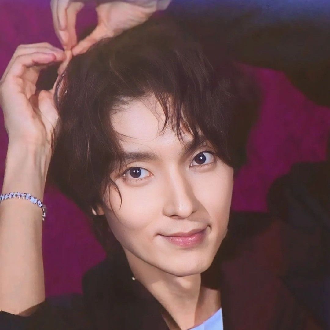 Latest photo of Lee Joongi