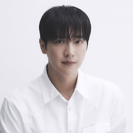 Recent activity shot of Lee Sangyeob